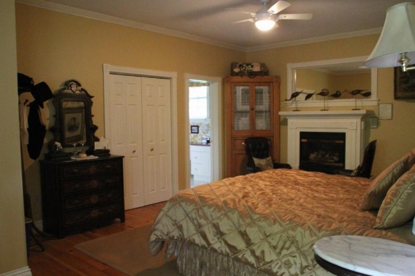 Shipwright Inn image 22