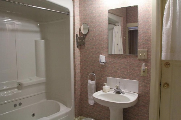 Shipwright Inn image 33