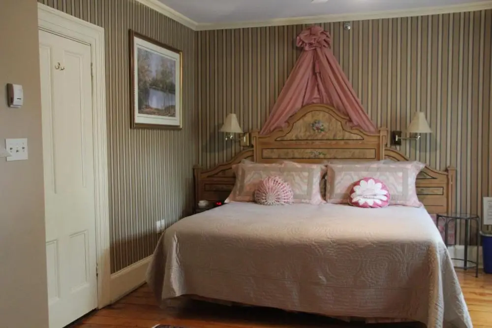 Shipwright Inn 5